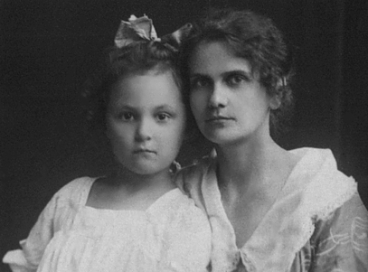 Сестра Рената с мамой Эрикой Александровной Маевской (Печке)